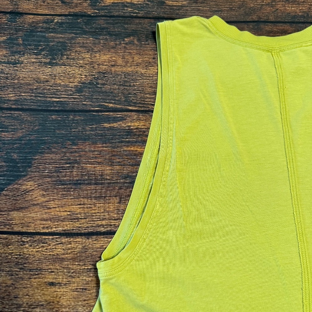 Lululemon Muscle Tank - Picture 3 of 8